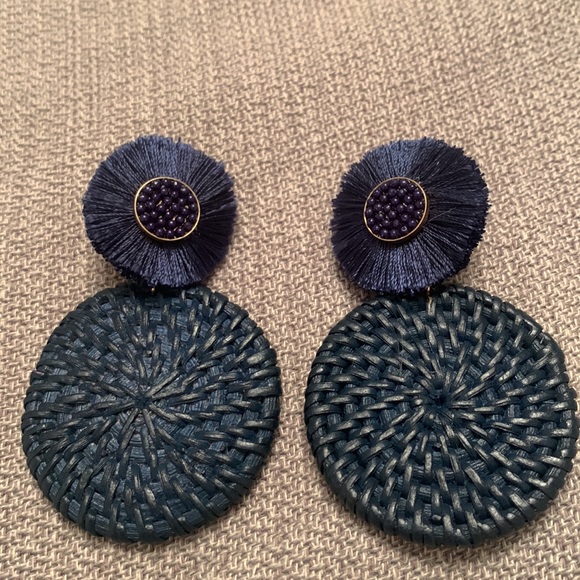 🌻Like New Basket Weave & Beaded Post Earrings - Picture 7 of 7